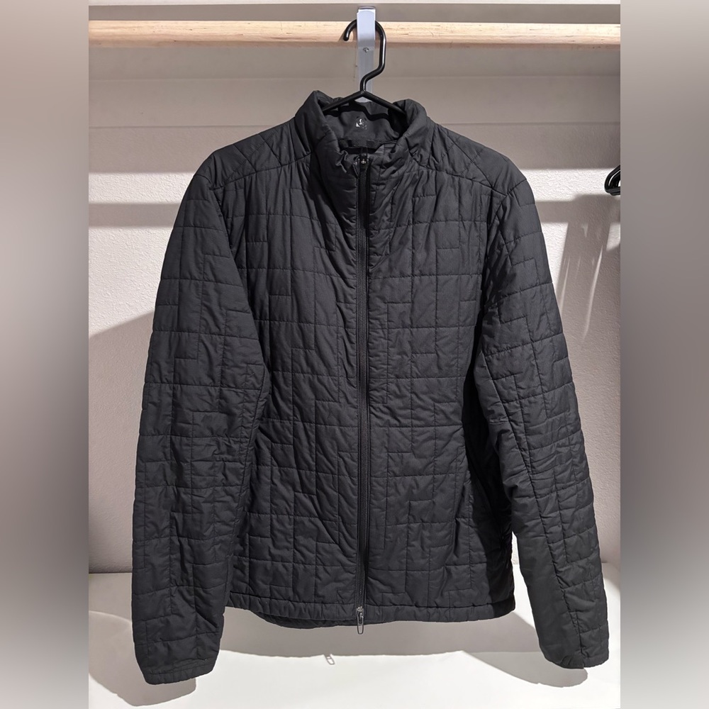 Lululemon Men's Black Quilted Jacket